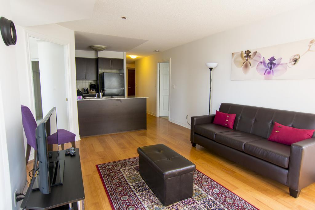 Maplewood Suites - Square One Mississauga Zimmer foto